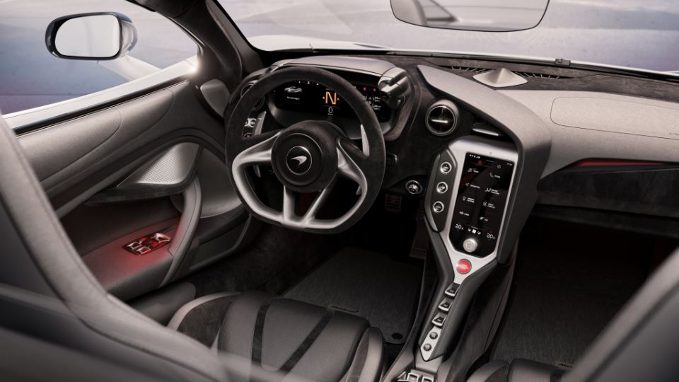 سوپراسپرت مک لارن 750S