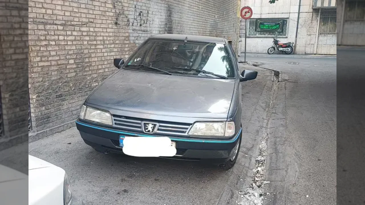 یک پژو، 405 مدل 1396 تازه در نمایشگاه خودروشاپ؛ قیمت و جزئیات کامل