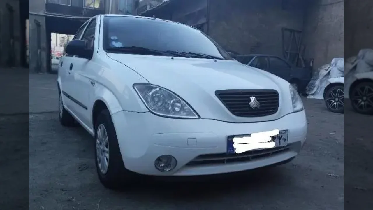تیبا صندوق دار